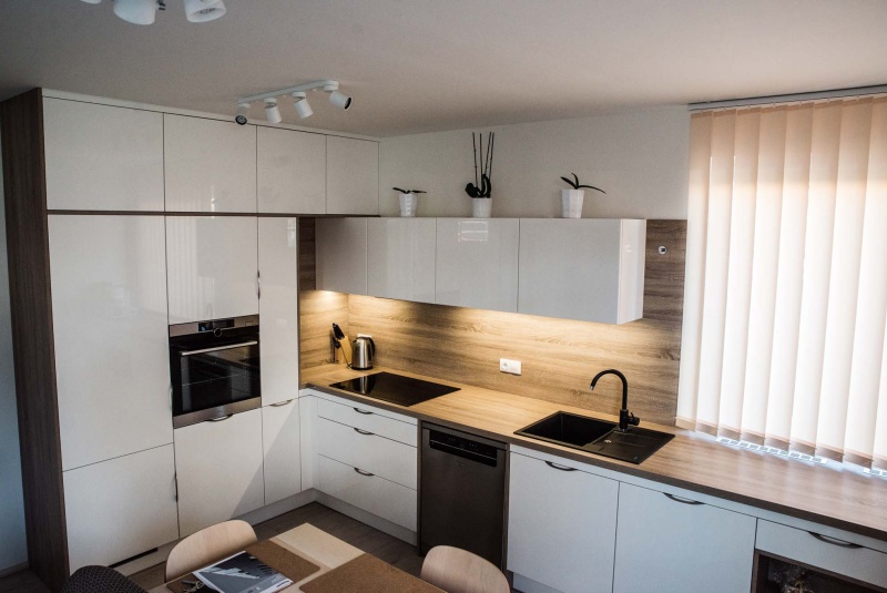 Reference / Realizace - bytový dům - foto Reference / Realizace - bytový dům - foto