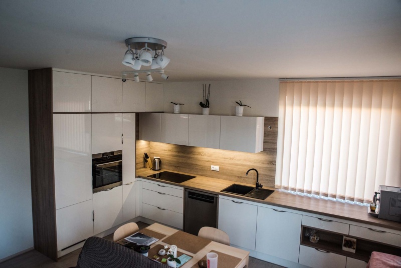 Reference / Realizace - bytový dům - foto Reference / Realizace - bytový dům - foto