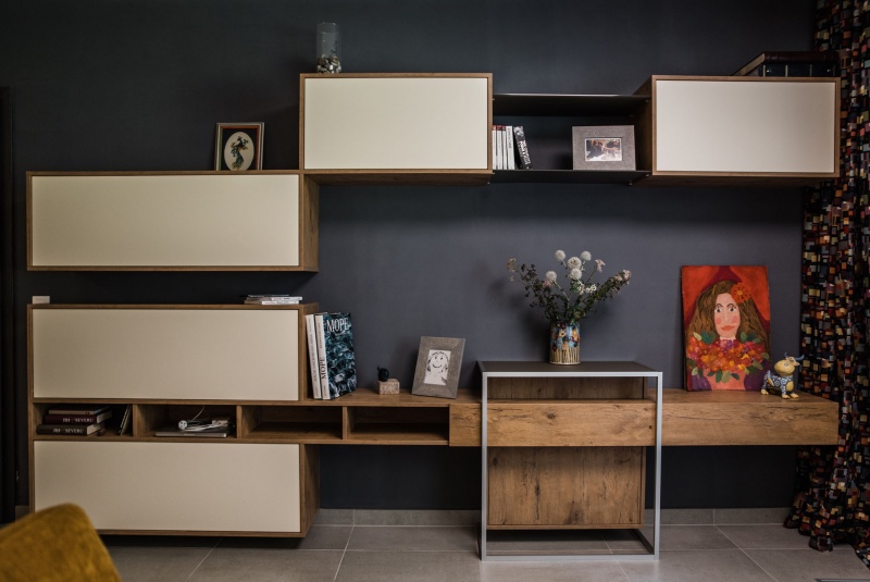 Reference / SILBERMOND: DAKARGELB MAT - LAK, DESKA - BURGUESA EICHE, 6m - foto Reference / SILBERMOND: DAKARGELB MAT - LAK, DESKA - BURGUESA EICHE, 6m - foto