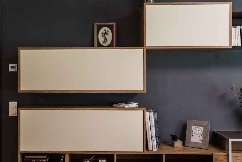 Reference / SILBERMOND: DAKARGELB MAT - LAK, DESKA - BURGUESA EICHE, 6m - foto Reference / SILBERMOND: DAKARGELB MAT - LAK, DESKA - BURGUESA EICHE, 6m - foto