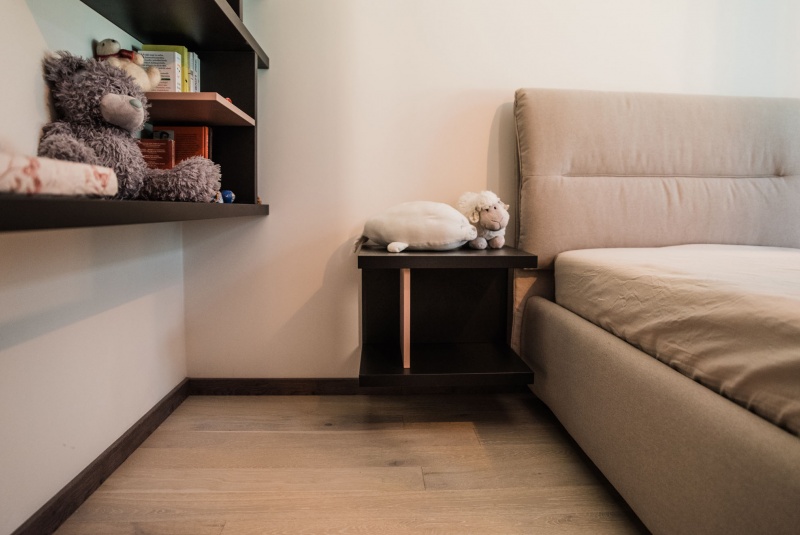 Reference / SILBERMOND: DAKARGELB MAT - LAK, DESKA - BURGUESA EICHE, 6m - foto Reference / SILBERMOND: DAKARGELB MAT - LAK, DESKA - BURGUESA EICHE, 6m - foto