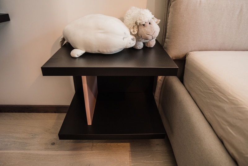 Reference / SILBERMOND: DAKARGELB MAT - LAK, DESKA - BURGUESA EICHE, 6m - foto Reference / SILBERMOND: DAKARGELB MAT - LAK, DESKA - BURGUESA EICHE, 6m - foto