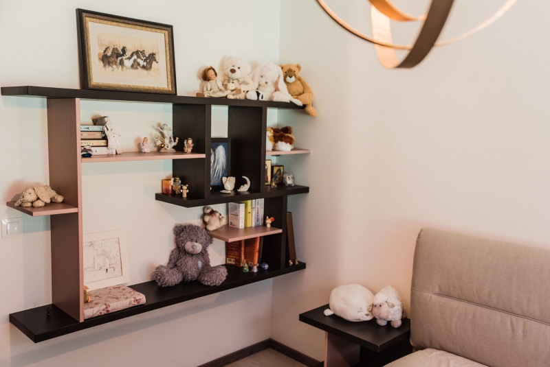 Reference / SILBERMOND: DAKARGELB MAT - LAK, DESKA - BURGUESA EICHE, 6m - foto Reference / SILBERMOND: DAKARGELB MAT - LAK, DESKA - BURGUESA EICHE, 6m - foto